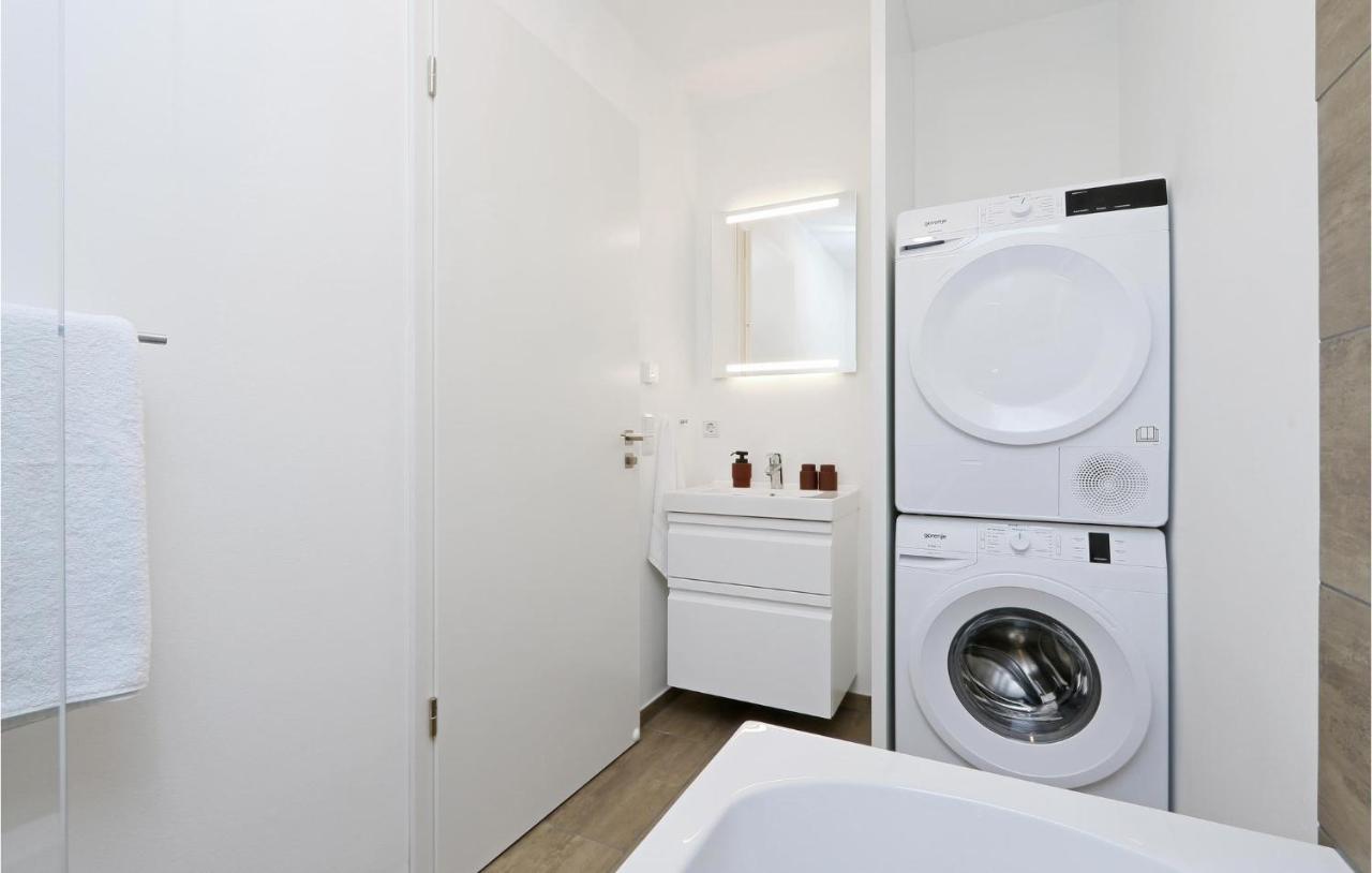 Lovely Apartment In Lembruch-Duemmer See Buitenkant foto